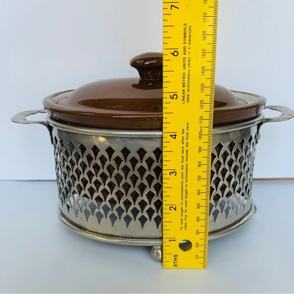 Antique Guernsey Cooking Ware Crock Pot with Footed Stand - Picture 14 of 16